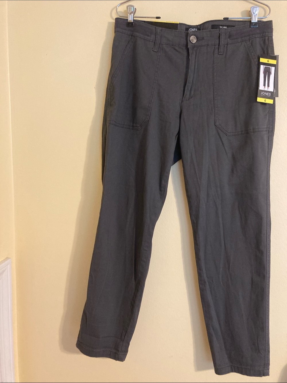 Jones New York Women's Cropped Straight-Leg Pants in Charcoal